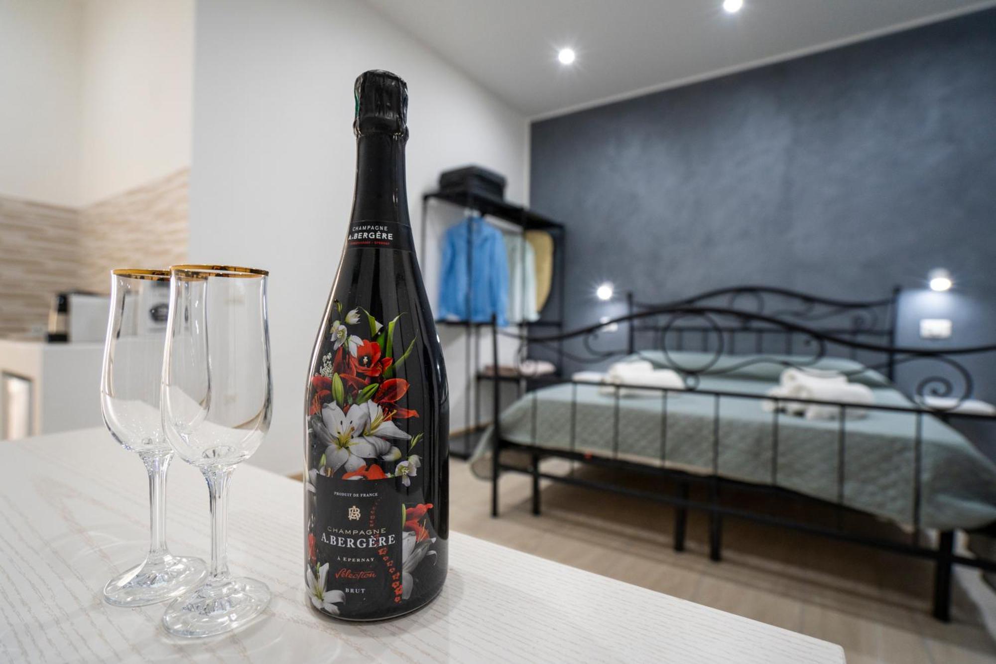 Saverio'S Apartment تروبيا المظهر الخارجي الصورة